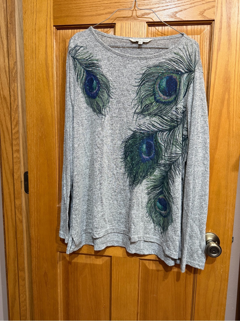 Heritage Gray Long-Sleeve Top with Peacock Feather Motif